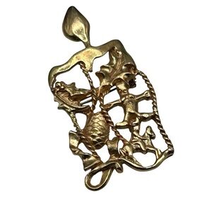 Vintage Raffine Christmas Candle Figural Brooch